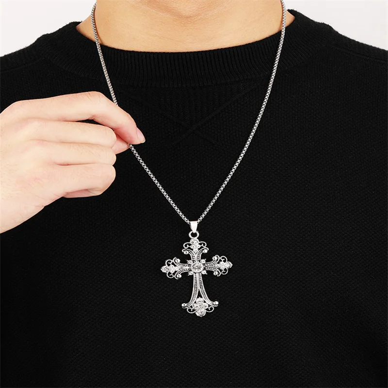 European & American Retro Gothic Cross Necklace – Unisex Hip-Hop Fashion Pendant for Men & Women, Street Style Trendsetter Jewelry Accessory