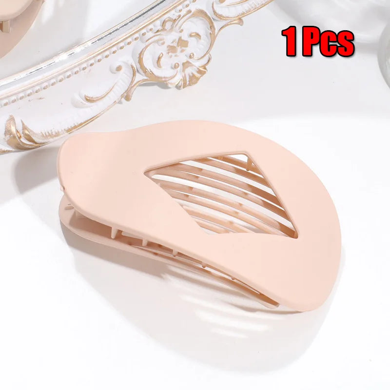 Women’s Fashion Oval Leopard Flat Hair Claw Clip – Acrylic Matte Curved Barrettes for Stylish Everyday Hair Styling Accessories