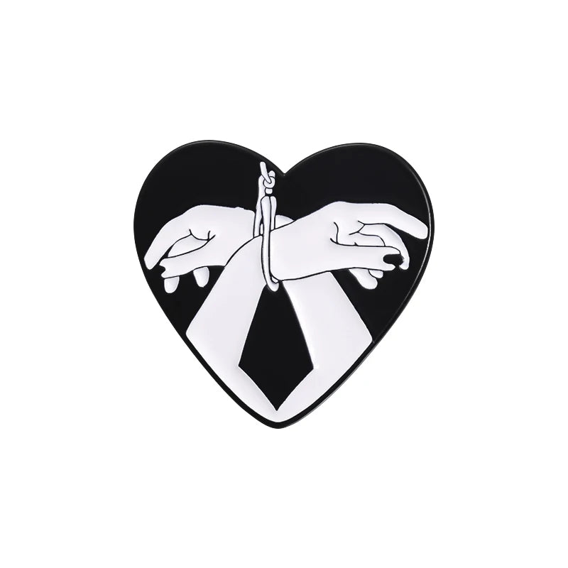 Pink Heart Brain Ghost Enamel Brooch – Gothic Retro Radio & TV Badge, Funny Punk Lapel Pin Jewelry Gift