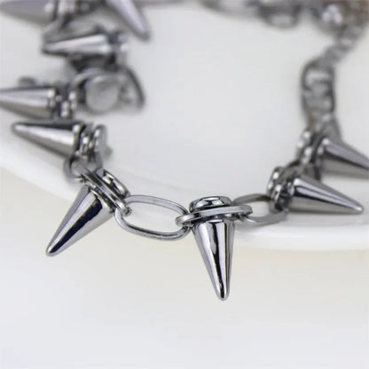 Fashion Punk Spike Choker Necklace – Goth Rivet Metal Chain Collar for Unisex Rock & Nightclub Jewelry