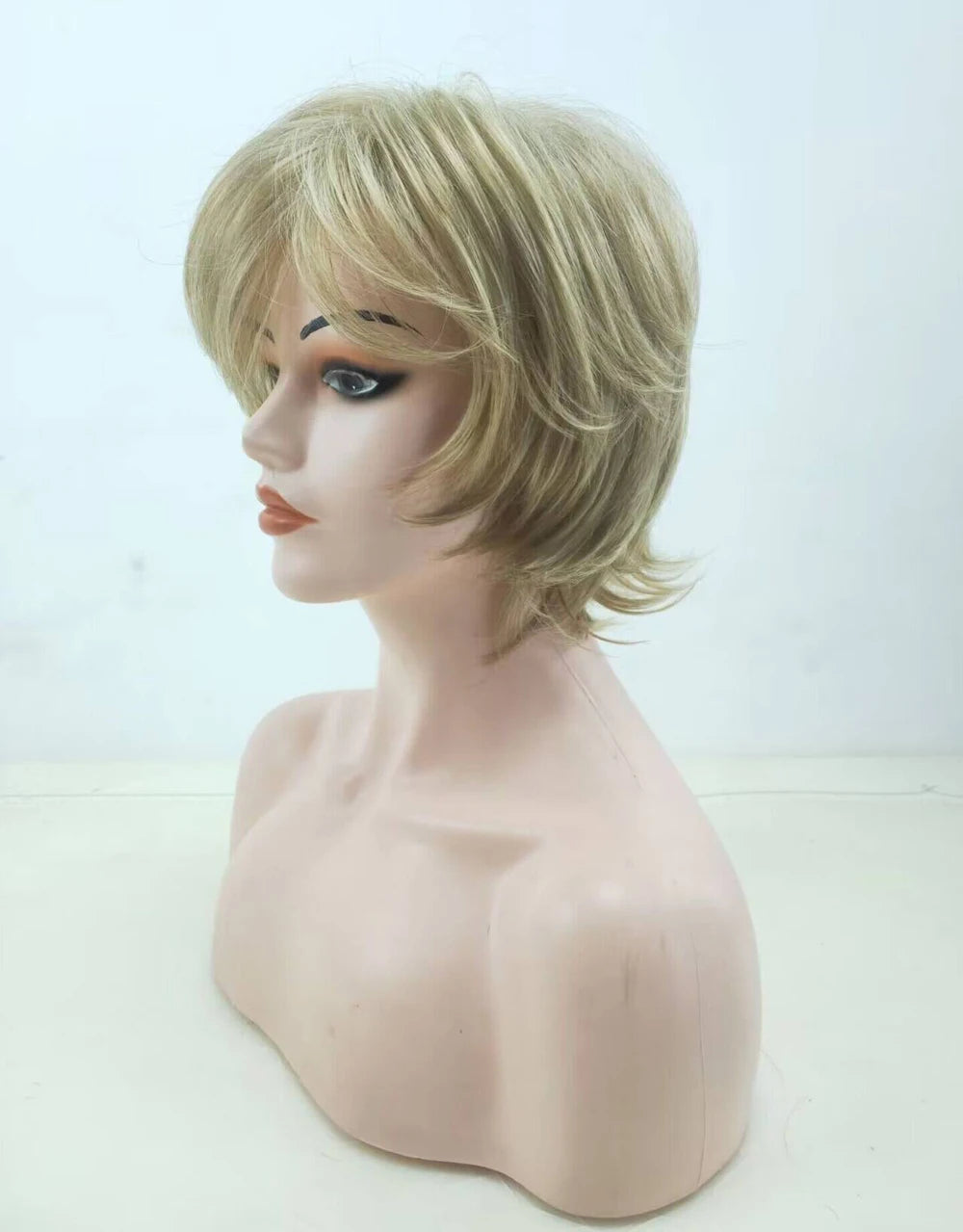 HAIRJOY Short Blonde Wig with Bangs – Blonde and Brown Mix Synthetic Fluffy Wig for Women