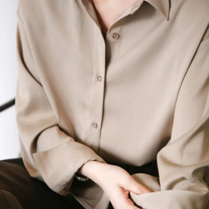 Elegant Satin Women’s Shirt — Loose Vintage Blouse with Turn-Down Collar for Spring & Autumn