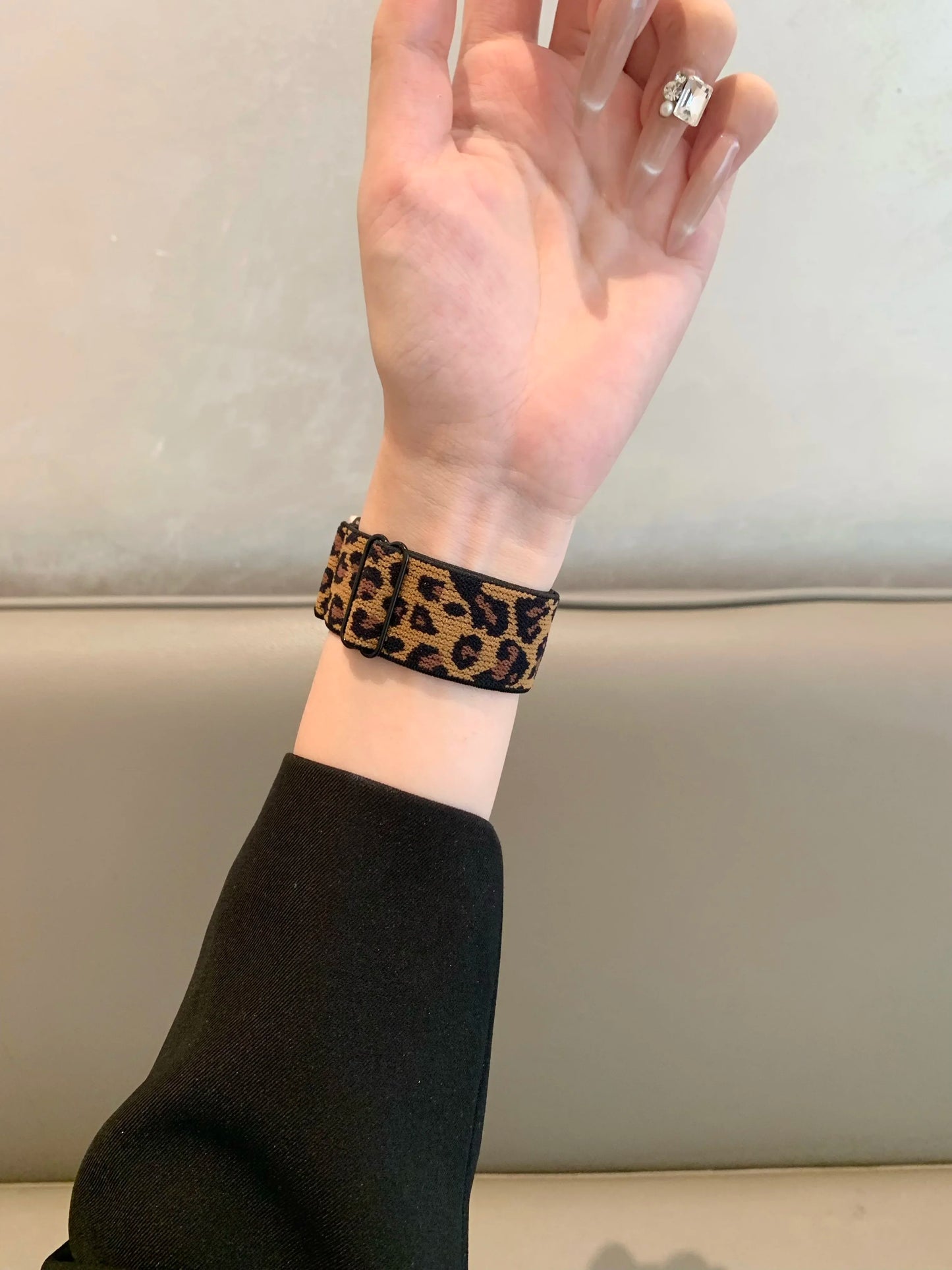 Leopard Print Stretchy Nylon Watch Band for Apple Watch — Adjustable Strap for Series 7/6/5/4/3/SE