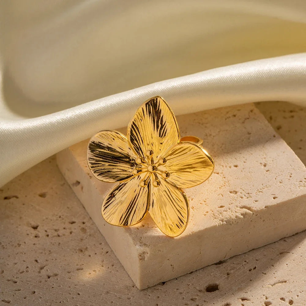 2PC Women's Trendy Stainless Steel Flower Earrings – Fashionable Outdoor Travel & Party Gifts