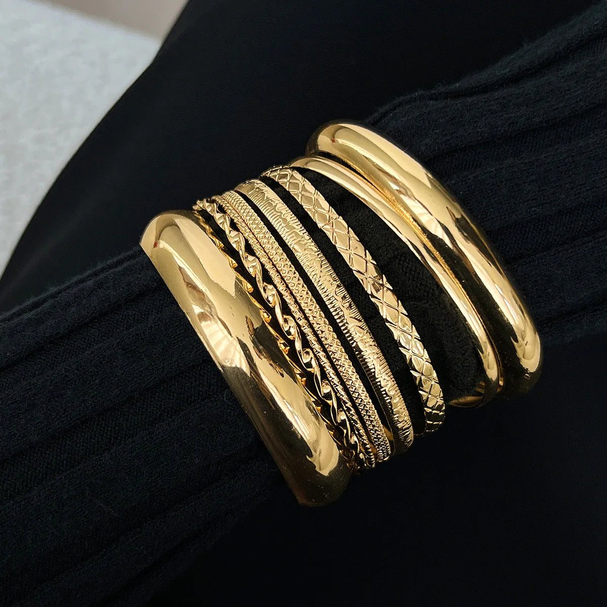 KMVEXO Stainless Steel Twist Texture Bracelet Set for Men & Women – Gold & Silver Bangles Statement Streetwear Goth Jewelry