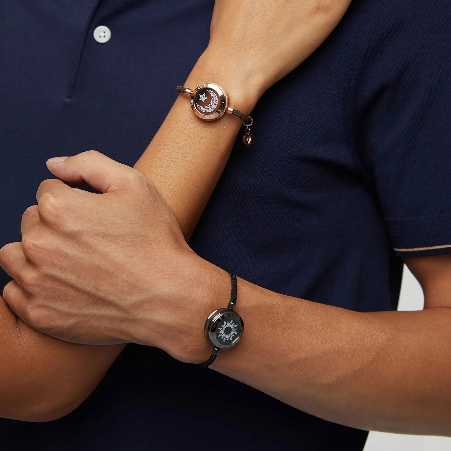 TOTWOO Long Distance Touch Bracelets for Couples - Light Up & Vibration Smart Jewelry | Relationship Gifts for Lovers