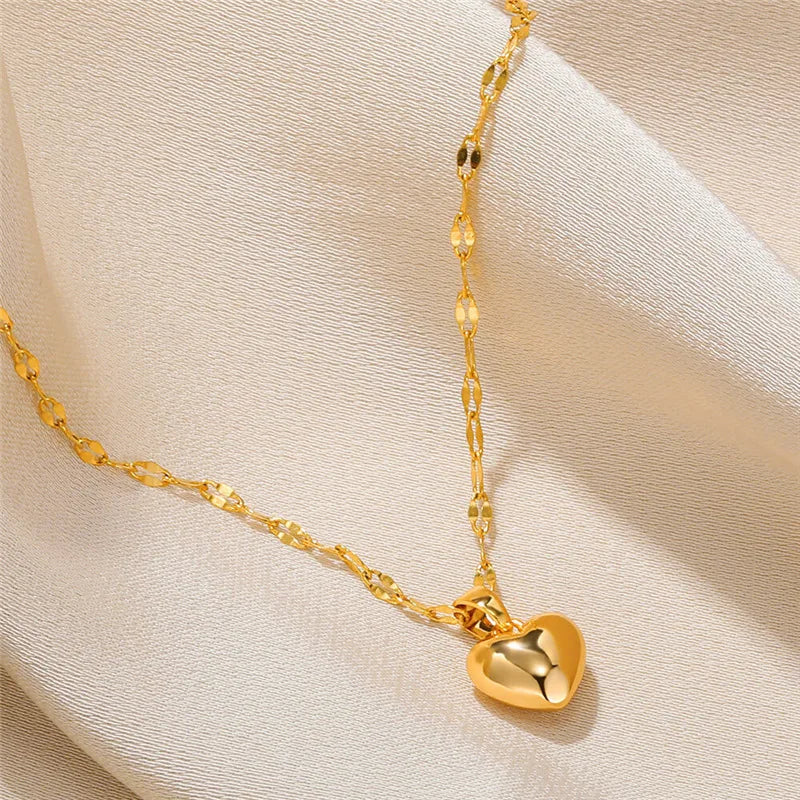 2025 Love Heart Pendant Necklace for Women – Trendy Lip Chain Jewelry Gift