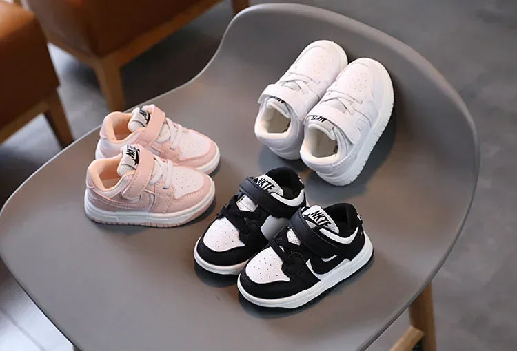 2025 Toddler & Kids White Sneakers — Fashionable Non-Slip Walking Shoes for Boys, Breathable Outdoor Casual Board Shoes