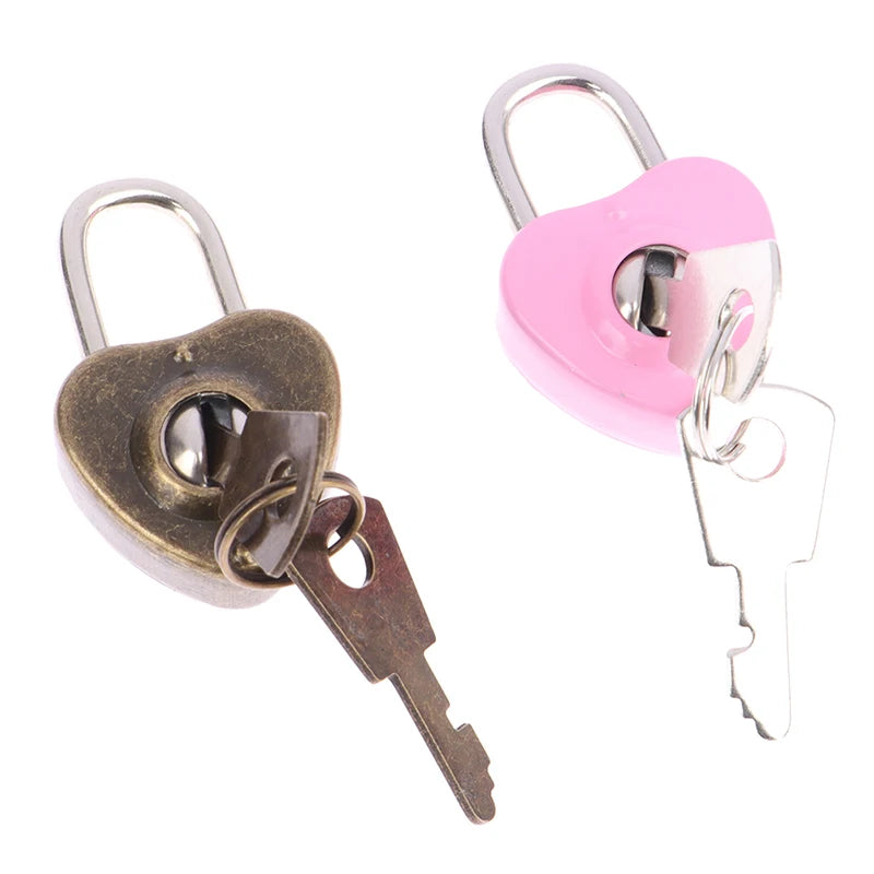 Vintage Heart-Shaped Metal Mini Padlock – Key Lock for Bags, Suitcases, and Luggage Boxes with Key