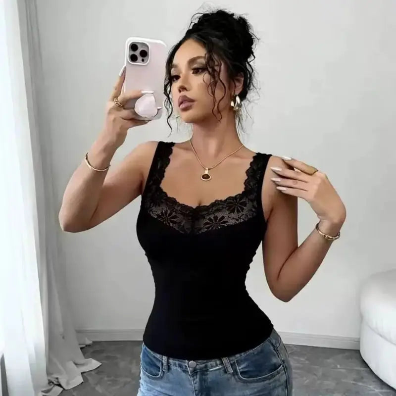 Women's Lace Neckline Seamless Tank Top - Slim Fit Ribbed Knit Sleeveless Camisole for Summer Streetwear
