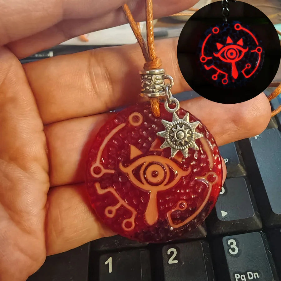 Sheikah Eye Pendant Keychain – Zelda Glow-in-the-Dark Key Ring Charm