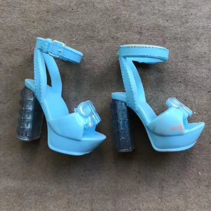 Rainbow Doll Shoes – Boots, Sandals & High Heels for DIY Doll Dressing in Black, Green & Red