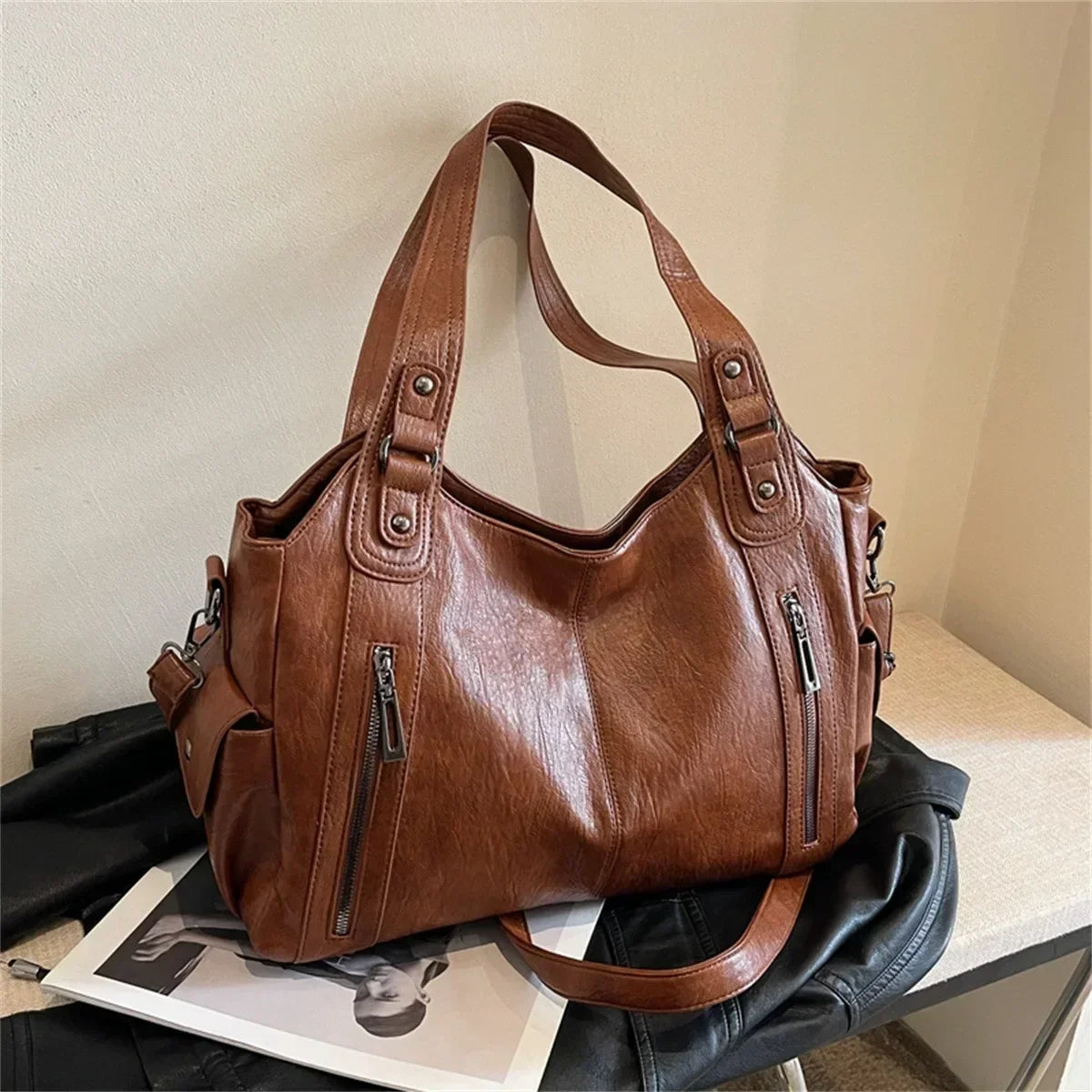 Women's PU Handbag - Soft Interior Compartment Shoulder Bag with Zipper & Contrasting Color Design