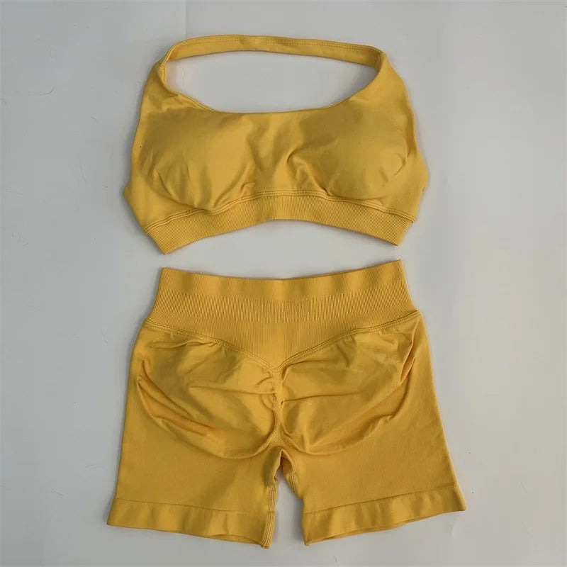 2PCS Seamless Yoga Workout Set – Scrunch Shorts & Halter Sports Bra Gym Fitness Outfit