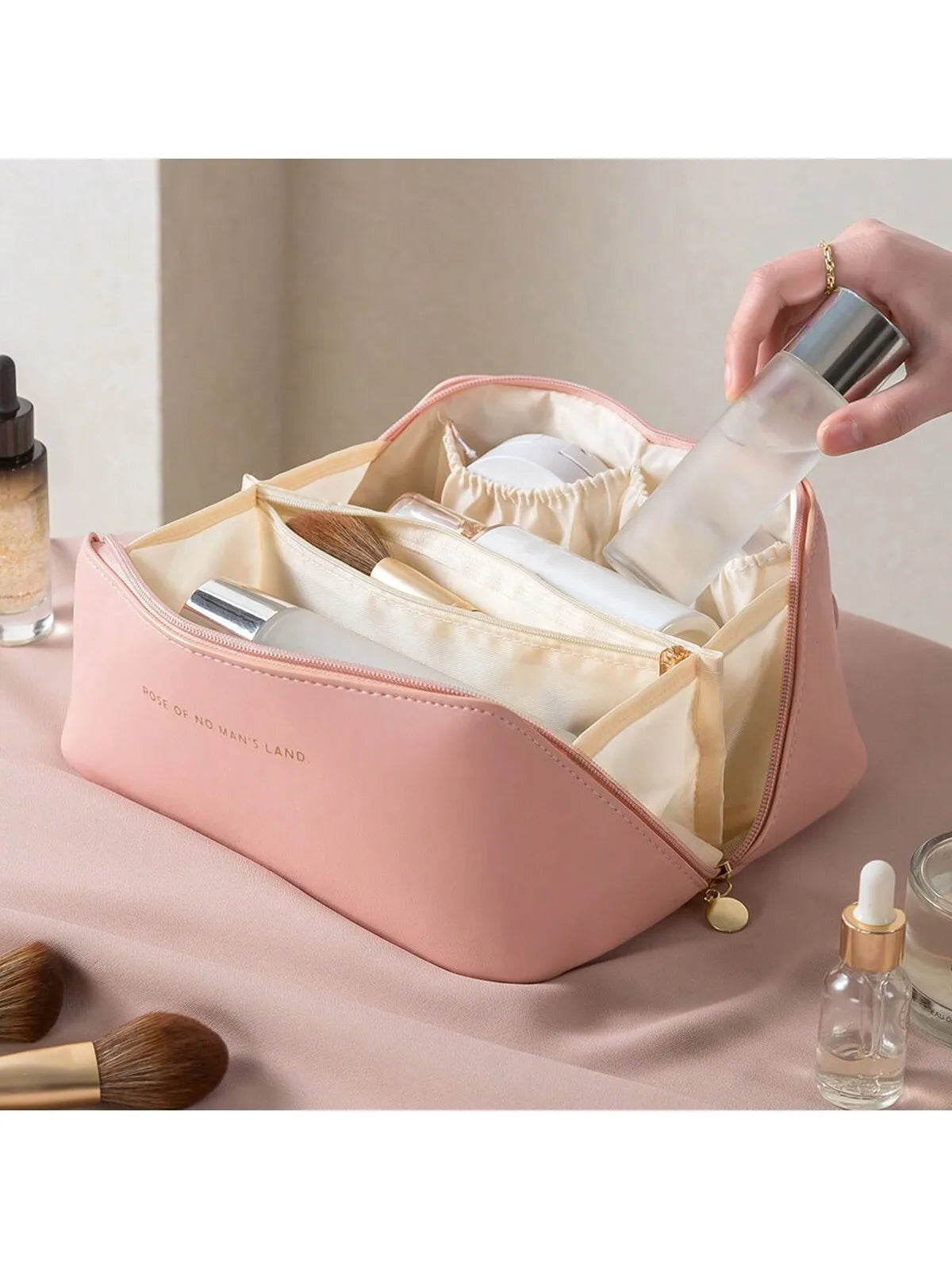 Large Capacity Portable Cosmetic Bag – Factory Direct Sales Makeup Storage Bag – Perfect for Cosmetics & Travel