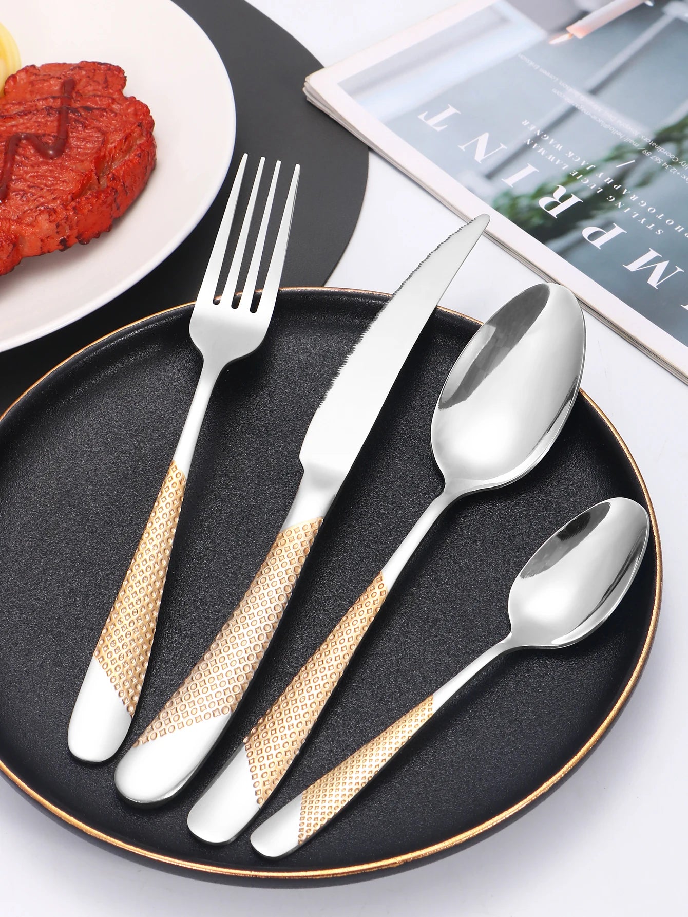 24-Piece Stainless Steel Tableware Set – Star Design Steak Knives, Forks, Dessert Forks, and Spoons for Family Use