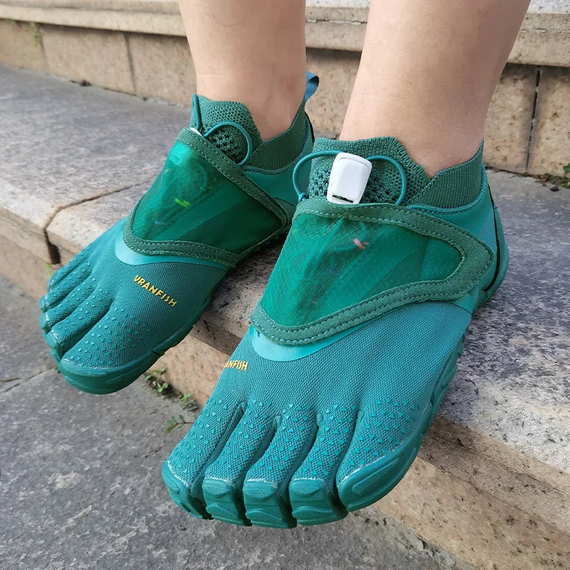 Unisex Five-Finger Split-Toe Water Shoes - Quick-Dry Mesh Sneakers for Canyoning, Climbing & Outdoor Activities