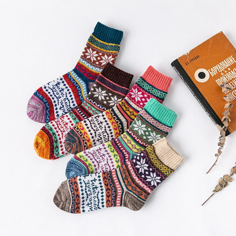 5 Pairs Women’s Thick Warm Socks – Soft Comfortable Autumn Winter Calf Socks, Retro Ethnic Style