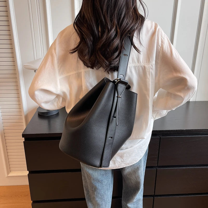 LEFTSIDE Retro Small Solid Color Leather Shoulder Bag – 2025 Korean Designer Handbag for Women
