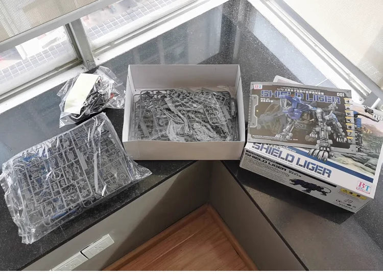 BT ZOIDS RPZ-03 Shield Liger Model Kit — 1:72 Scale Full Action Plastic Building Blocks for Birthday & Christmas Gifts