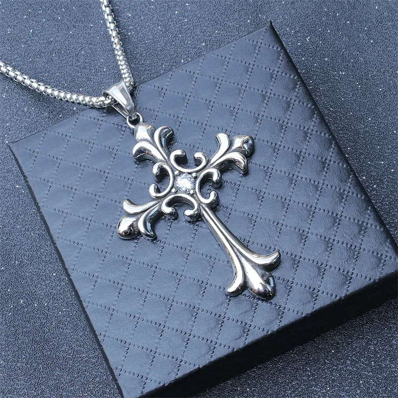 European & American Retro Gothic Cross Necklace – Unisex Hip-Hop Fashion Pendant for Men & Women, Street Style Trendsetter Jewelry Accessory