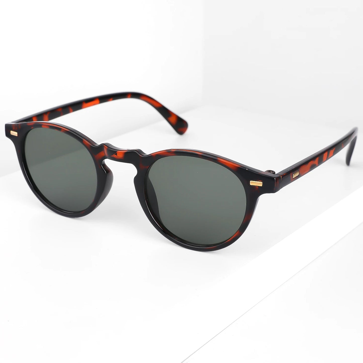 Small Round Sunglasses — Retro Classic UV400 Shades for Men & Women, Perfect for Travel, Shopping & Hiking