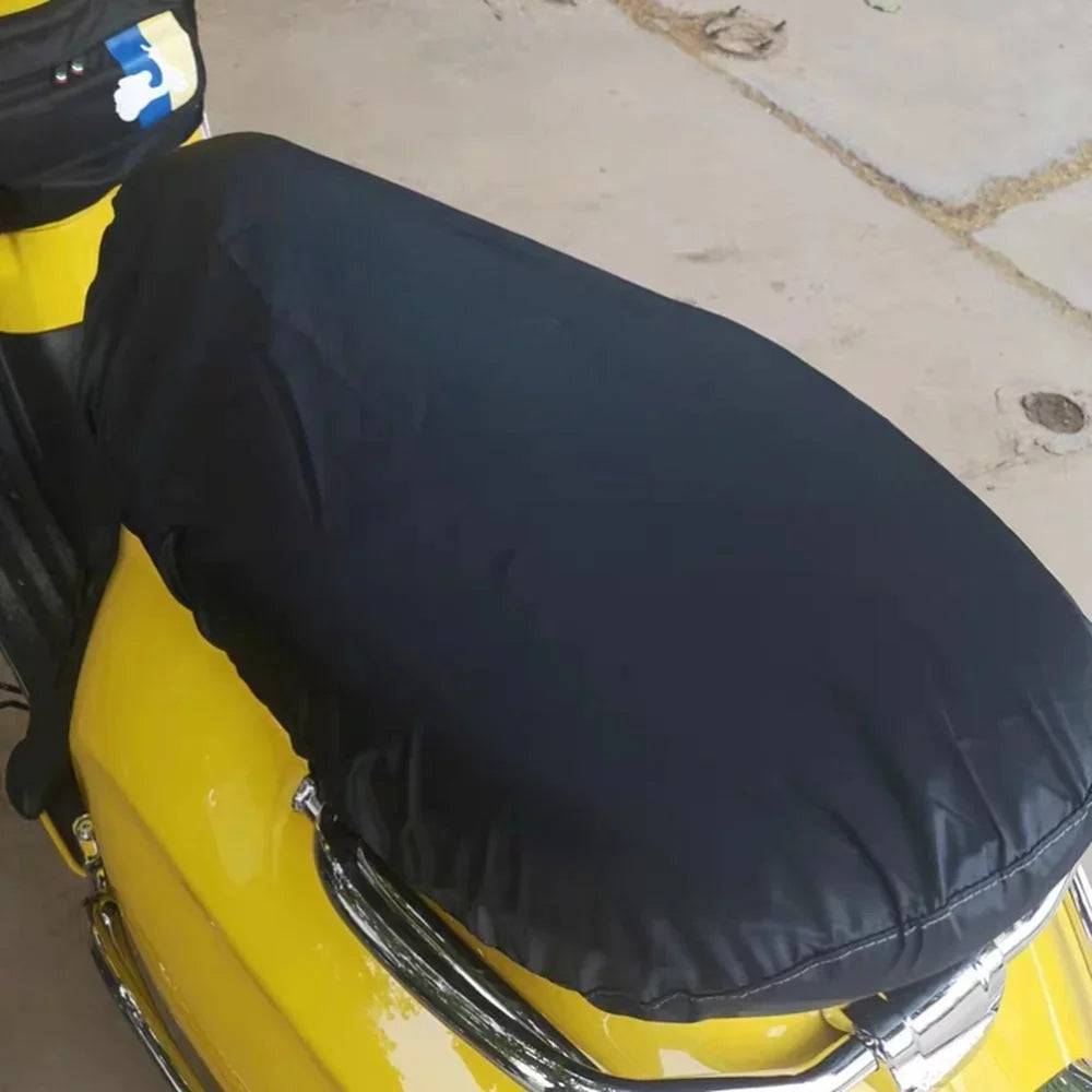 Waterproof Seat Cover for Vespa GTS 300, 125 Sprint and Primavera – Dustproof, Rainproof and Sunscreen Motorbike Scooter Cushion