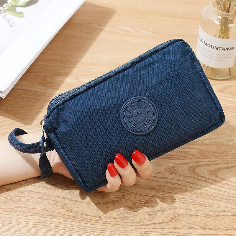 Large-Capacity Three-Zipper Wallet & Handbag – Retro Mobile Phone Bag & Portable Fashion Storage for Women & Students