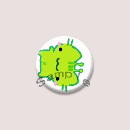 Cute Green Alien Cat Round Badge – Funny Cartoon Animal Brooch Pin for Backpack, Lapel & Gifts