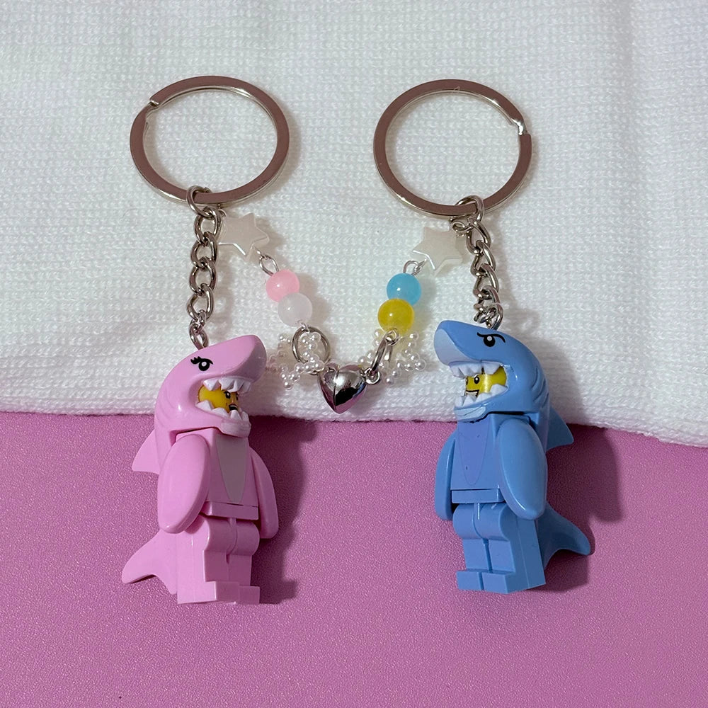 2Pcs Cartoon Shark Couple Keychains - Pink & Blue Heart-Shaped Building Block Keyrings for Friends Gifts