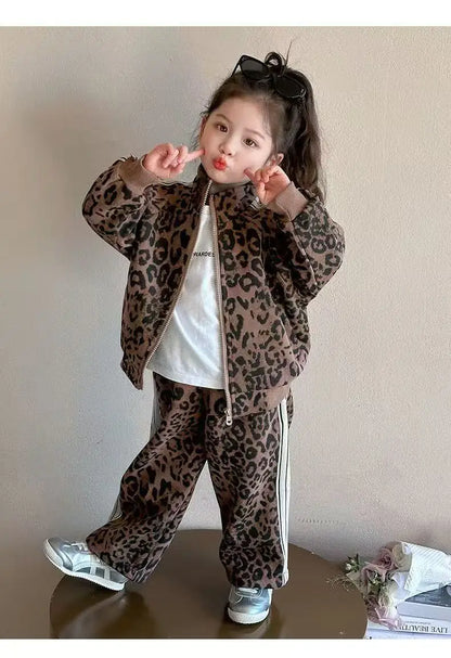 Girls' Spring Sportswear Set – Stylish Leopard Pattern Top & Pants Two-Piece Outfit for Children
