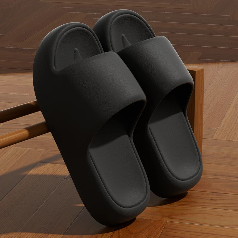 Unisex Cloud Cushion Bathroom Slippers – Thick Platform Non-Slip Indoor Flip Flops & Summer Shower Slides for Couples