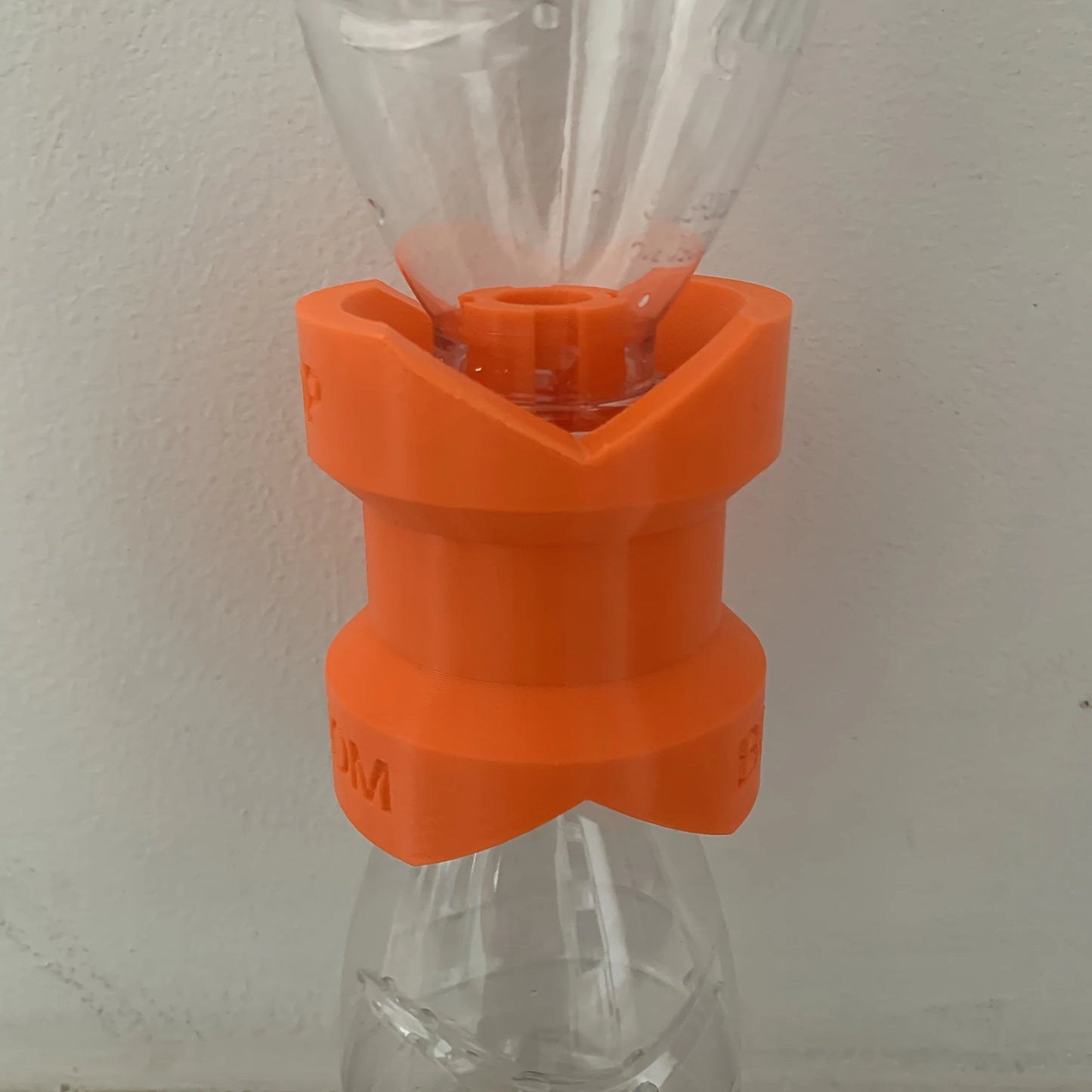 Smart Plastic Dispenser – Leak-Proof Time-Saving Pump for Hand Wash, Shampoo & Shower Gel, Waste-Free Bathroom Accessory