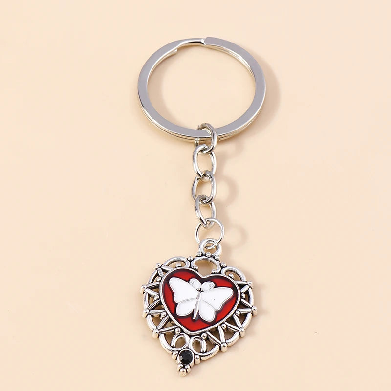 Retro Gothic Punk Heart Cross Keychain – Metal Flower Key Ring Pendant for Car Keys, Handbag Decor & Jewelry Gift