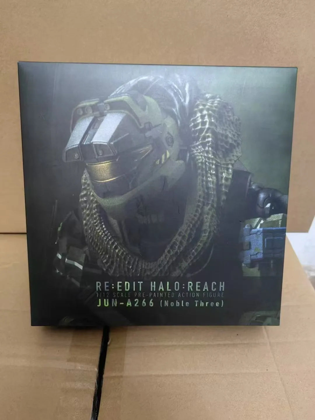 18cm Master Chief PVC Action Figure – 1/12 Articulated Collectible Model Toy with 2 Signs