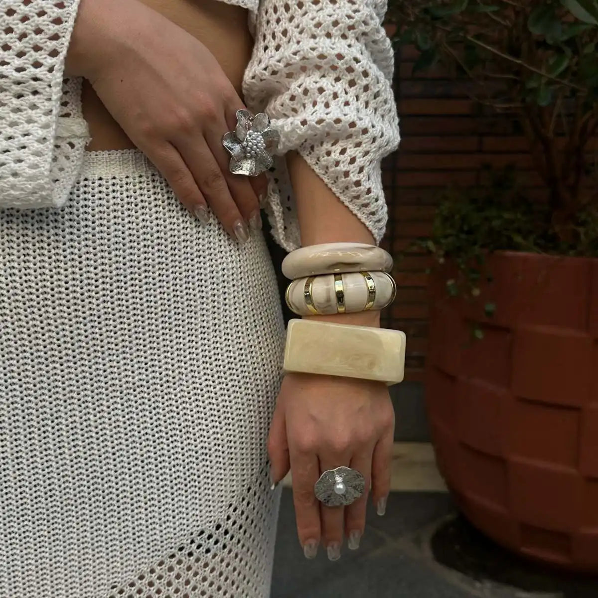 Vintage Punk Beige Thick Resin Acrylic Geometric Wide Cuff Bangle – Irregular Smudging Bracelet for Women