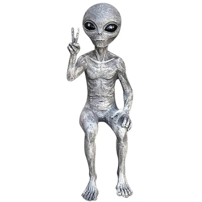 Outdoor Space Alien Ornaments - Resin Garden Statue Figurines for Home Decoration and Gift, Miniature Yard Decor