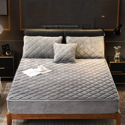 Crystal Velvet Quilted Mattress Cover - Thick Warm Plush Fitted Bed Sheet for Queen & King Size Beds, Pillowcase Not Included