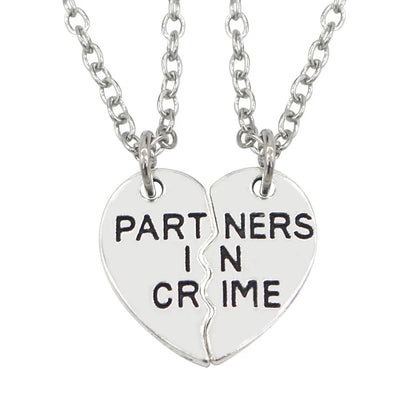 BFF Heart Split Friendship Necklace Set – Matching Broken Heart Pendant Jewelry Gift for Best Friends, Men & Women