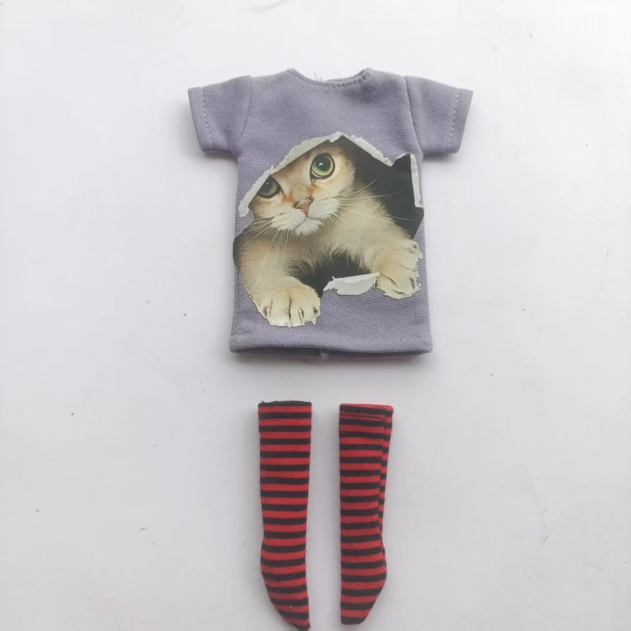 Handmade OB24 1/6 Blyth Doll Clothes – Cartoon T-Shirt with Striped Socks for 1/6 Doll Accessories