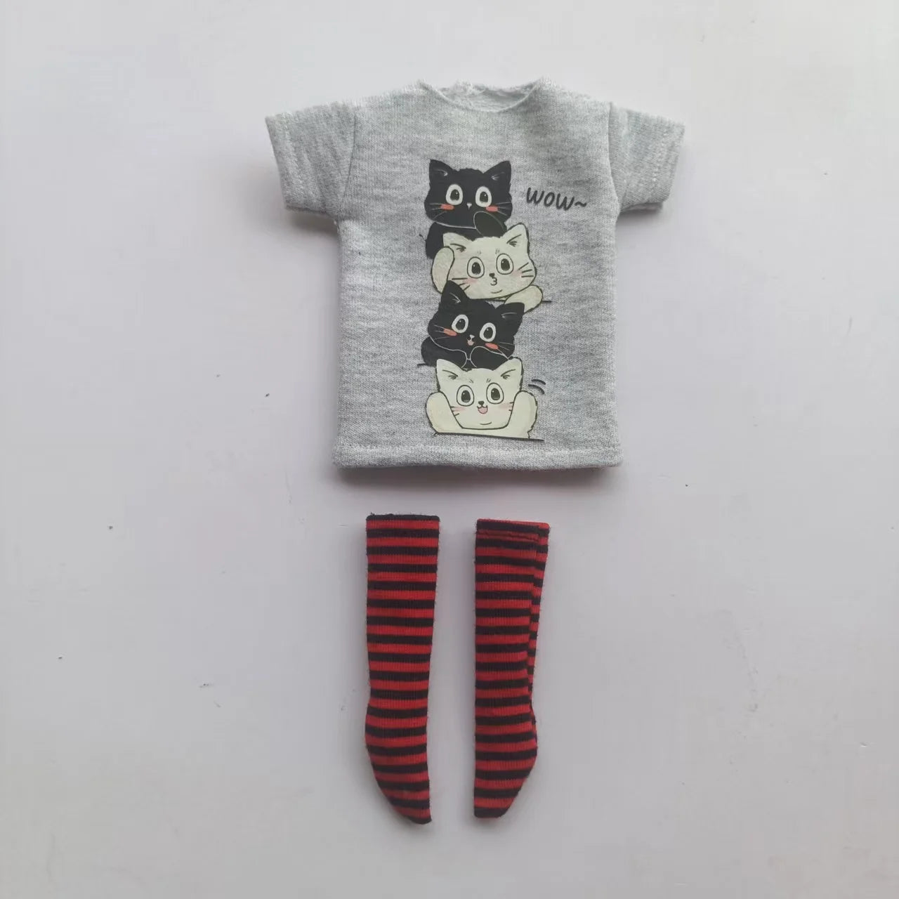 Handmade OB24 1/6 Blyth Doll Clothes – Cartoon T-Shirt with Striped Socks for 1/6 Doll Accessories