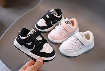 2025 Toddler & Kids White Sneakers — Fashionable Non-Slip Walking Shoes for Boys, Breathable Outdoor Casual Board Shoes