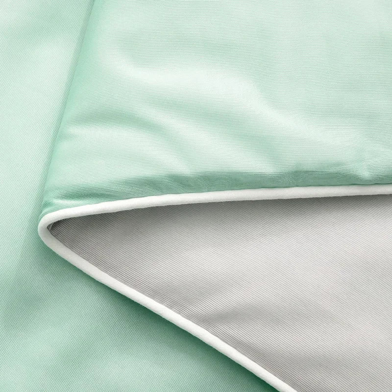 High-Quality Cooling Blanket – Smooth Air-Conditioning Comforter, Lightweight Summer Quilt with Double-Sided Cooling Fabric