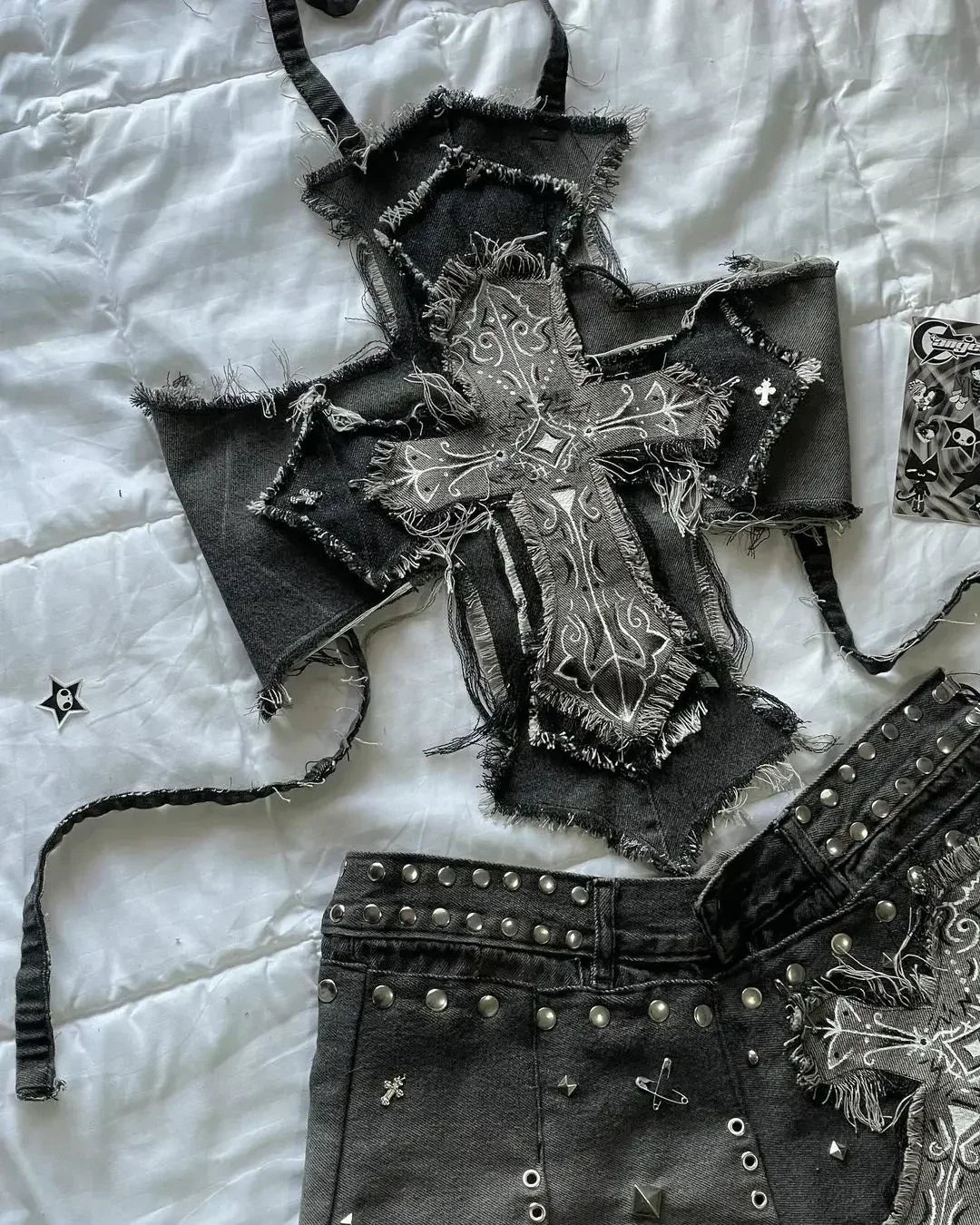 Y2K Light Gray Two-Piece Pants Set — Women’s Harajuku Goth Slim Tube Top & High-Waist Sweatpants