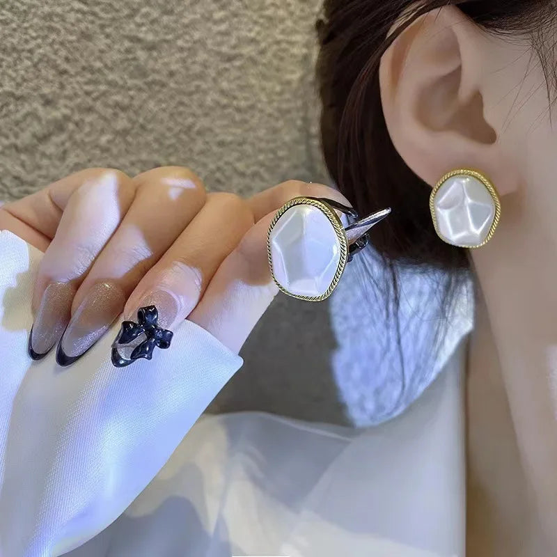 Geometric Irregular Round Pearl Earrings – Minimalist Trendy Jewelry for Women 2024 Gift