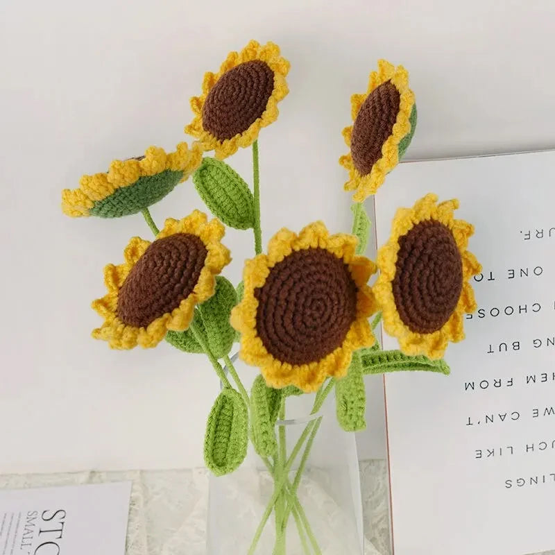 Hand-Woven Sunflower Bouquet – Creative Wool Knitted Flowers for Decorations, Teacher’s Day, Mother’s Day & Birthday Gifts