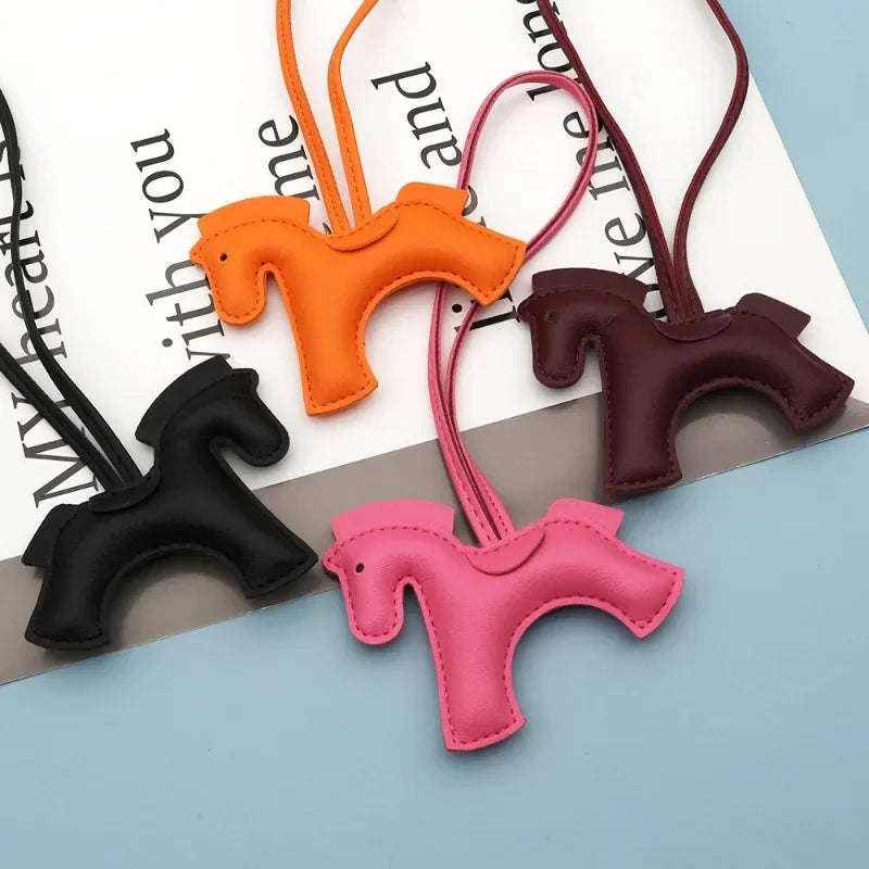 Fashion Horse Keychain - PU Leather Horse Charm for Car Keys, Handbags & Gifts