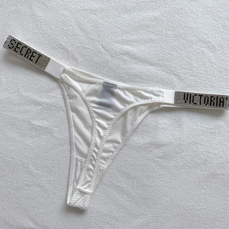 2024 New Women's Underwear – Smooth Low-Waisted Sexy Thong, Breathable, Shiny, Comfortable & Attractive Design