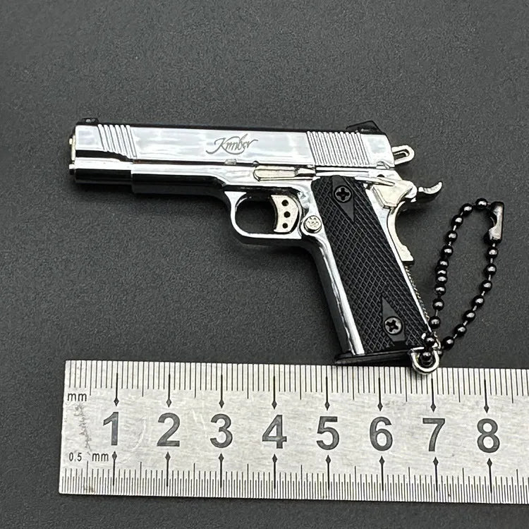 Mini 1:3 Metal Gun Model Keychain – 1911 Toy Pistol, Simulation Game Model for Children, Collectible Gift
