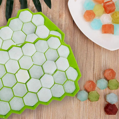 Honeycomb 37-Lattice Cube Tray Maker with Lid - DIY Ice Mold for Refreshing Beverages